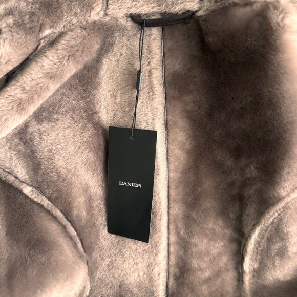 DANIER, GORGEOUS HOODED COAT MADE OF GENUINE LAMB FUR ( SHEARED AND DYED), SZ. S - Picture 12 of 14